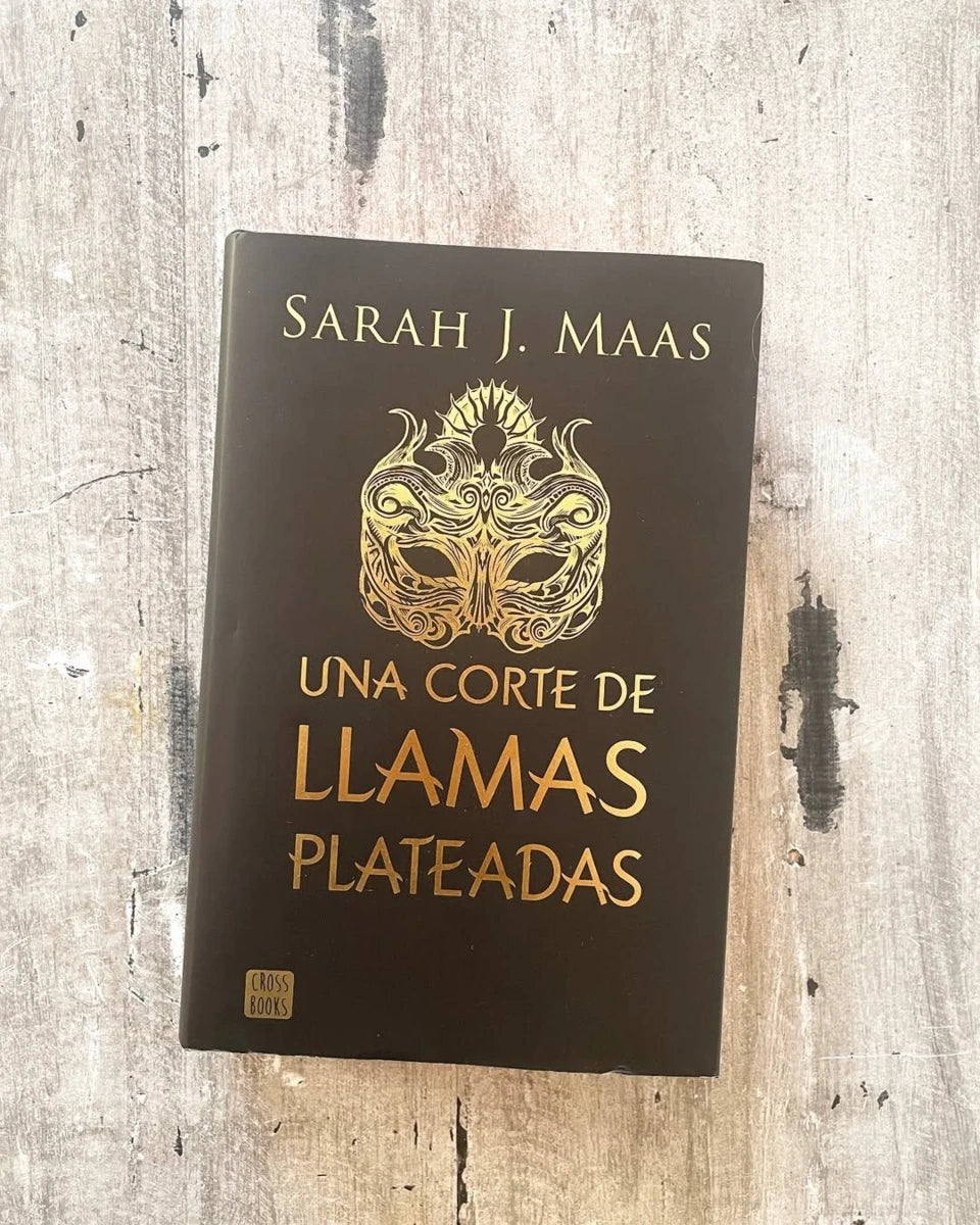 Una Corte de Llamas Plateadas. Edición Cantos Pintados